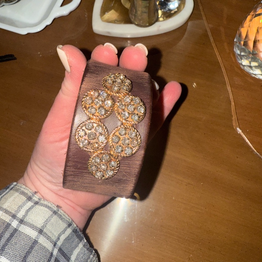 Elegant Gold and Brown Women's Bracelet